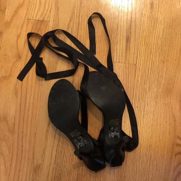 Sequin lace up shoes with satin ties. - Picture 8 of 14